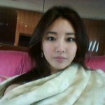 <b>갸름</b>해진 김사랑, 얼굴살 마저 뺐어?