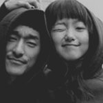"당신을 보며 행복해하는 사람이 있습니다"