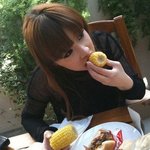 <b>음식</b> 앞에 혼을 뺏긴 듯한 아이돌들