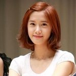 <b>사슴</b>형 얼굴의 여자 아이돌