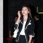 수진, 혼자만 숏<b>팬츠</b>?