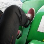 남자2명에서 오리배타고,  어린이대공원에 놀러갔어요