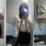 졸업<b>사진</b>찍을건데 <b>옷</b>좀 골라주세용 ㅠㅠ
