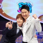 신동엽의 품에 안긴 <b>이특</b>. 둘이 무슨 사이??