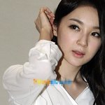강민경, <b>생얼</b>미인은 옛말?