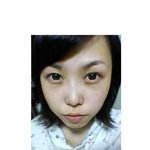 납작하고 흐릿한 이목구비를 <b>또렷</b>한 이목구비로 