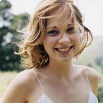 봄철 장시간 여행으로 지친 피부 <b>알뜰</b> 관리법