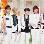 작은 얼굴로 멤버들 팀킬ㅋㅋ <b>소두</b> 틴탑 "천지"