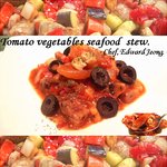 토마토<b>소스</b>의 야채 해산물 스튜.