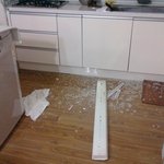 ★사진有. 부실공사? 깜짝 놀랐습니다. <b>주방</b> 등이 떨어졌어요.