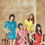 日 <b>잡지</b> 속 '소녀시대' 티파니, 어색해