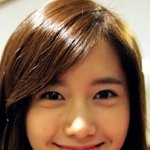 인절미 같이 <b>풍부</b>한 애교살을 가진 윤아