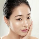 <b>물</b>광메이크업할때 파운데이션이 아니라 수분<b>크림</b>을 조절해야한다면서요...
