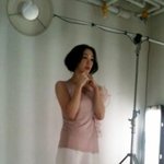 무<b>보정</b> 정려원, 젓가락 다리 돋네