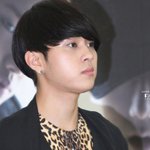 비스트 용준형, 표범한마리 잡았어?