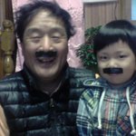 보자마자 빵터지는 귀여운 조카와 할아버지