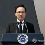 이 대통령 “등록금 문제는 급한 일 아니니 서두르지 말자”