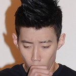 처음 본 사람과 <b>어색</b>할때 어떻게 하세요?