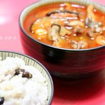 진한 국물맛이 일품인 소고기 버섯찌개