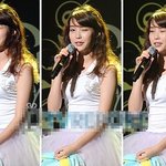 ★★★'아이유' 눈에 모기 들어갔어?