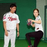 <b>lg</b> 프로야구선수 김광삼, 김태희 향해 ‘매의 눈’ 발사