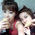 그룹에서 더 <b>친한</b> 모습이 보기 좋은 멤버들