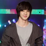 얼굴과 어깨 크기 <b>비율</b>이 좋은 남자 아이돌