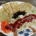 한번 맛보면 자꾸 생각나는 <b>별미</b> 분식