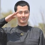 남자 연예인들의 입대전 <b>삭발</b> 사진