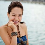 <b>튜브탑</b> 원피스가 너무 잘 어울리는 연예인