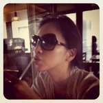 아유미 최근 <b>베일</b>듯한 칼날 턱선