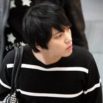 <b>흑발</b>이 잘 어울리는 남자 아이돌들