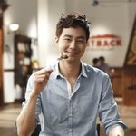 조인성 맥주 광고 ~~ 정말 보는 사람도 시원시원한 조인성 ㅋㅋㅋ