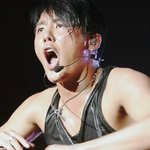 카리스마 <b>표정</b>이지만 조금 웃긴 <b>표정</b>의 아이돌들