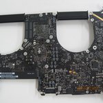 애플 코리아에서 구입한 맥북프로가 내부에 누가 손 댄 흔적이 있다고...