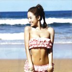 ‘1급 몸매’ 전혜빈, 한 뼘 비키니입고 <b>요염</b> 포즈