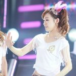 [[[소녀시대]]] 티파니, <b>우유</b>빛 피부 돋네