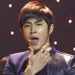 표정이 격해서 <b>살짝</b> 부담되는 아이돌들
