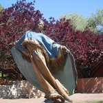 세자매의 예술적인 여름 휴가 보내기