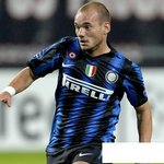 스네이더르 영입전, 英-伊 언론 상반된 반응