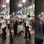거리 공연을 통해 일본을 도와주는 건 잘못된 일인가요?