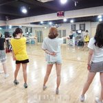 미쓰에이 수지, <b>뒤태</b> 예술