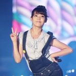 연예인이니까 가능한 복고 <b>멜빵</b> 패션