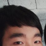 사진有누가 더 잘생겼나요??