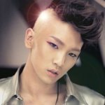 모히칸 머리가 잘어울리는 남아이돌