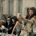 여자들이겐 천사~ 남자들에겐? uv팬사인회!