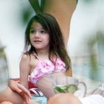 딸<b>바보</b> 탐크루즈, 가족과 여름휴가 보내는중