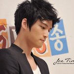 요즘 <b>수컷</b>냄새 나는 이분 ㅋㅋ