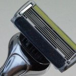 면도기가 드디어 도착했네요. 오자마자 면도기 후기 남겨요