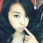 17억 목걸이라고? 씨스타 <b>보라</b> 직찍!!